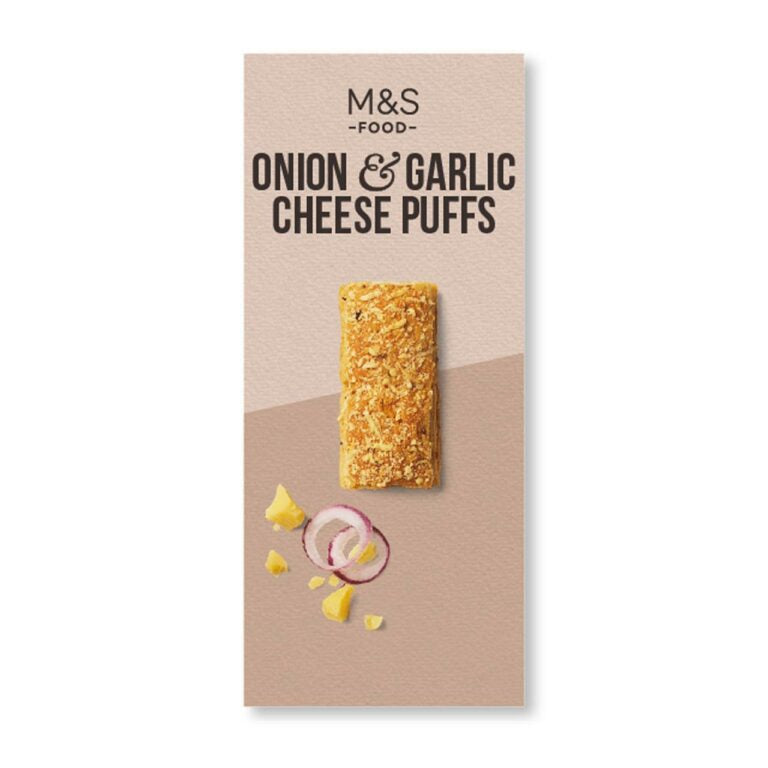 M&S ONION & GARLIC CHEESE PUFFS