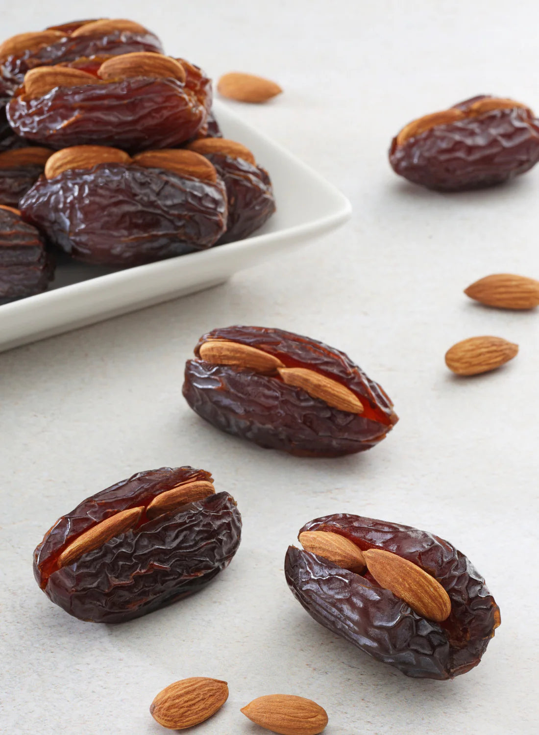 DATES FILLED WITH ALMONDS